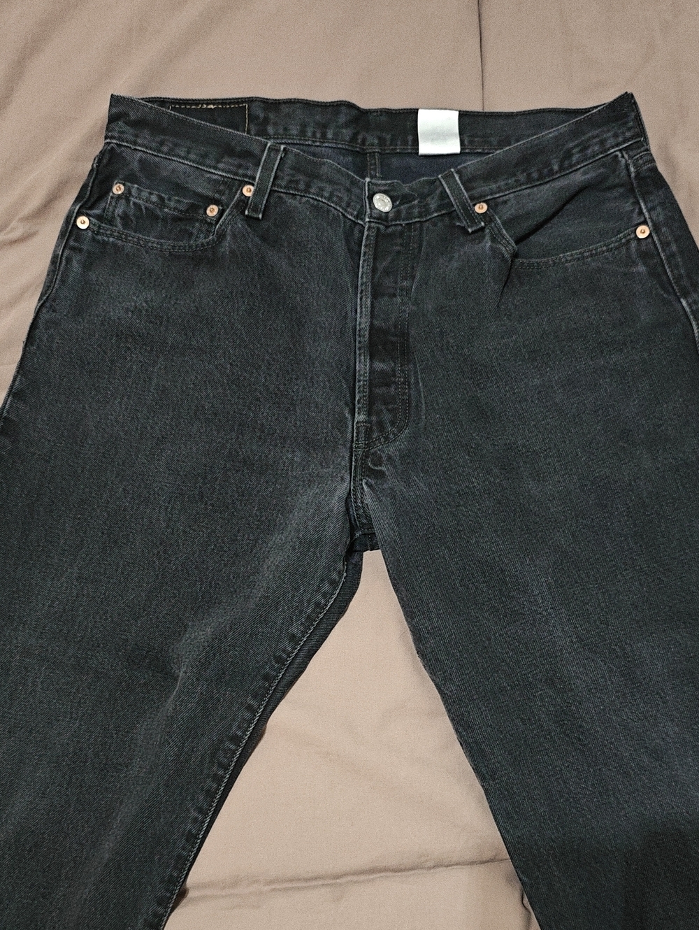 Levis Men's Black Denim Jeans - Classic Straight Fit